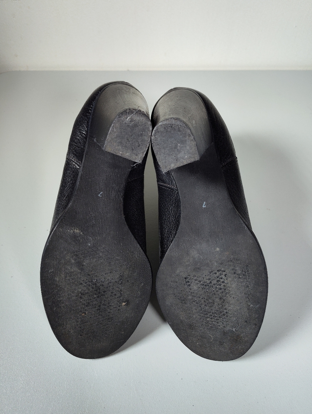 Madewell Lonny black leather cheslea ankle boots 7 - Picture 9 of 12
